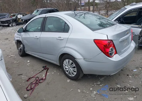2013 Chevrolet Sonic Ls Auto z USA, uszkodzony, nr VIN 1G1JA5SH7D4221376